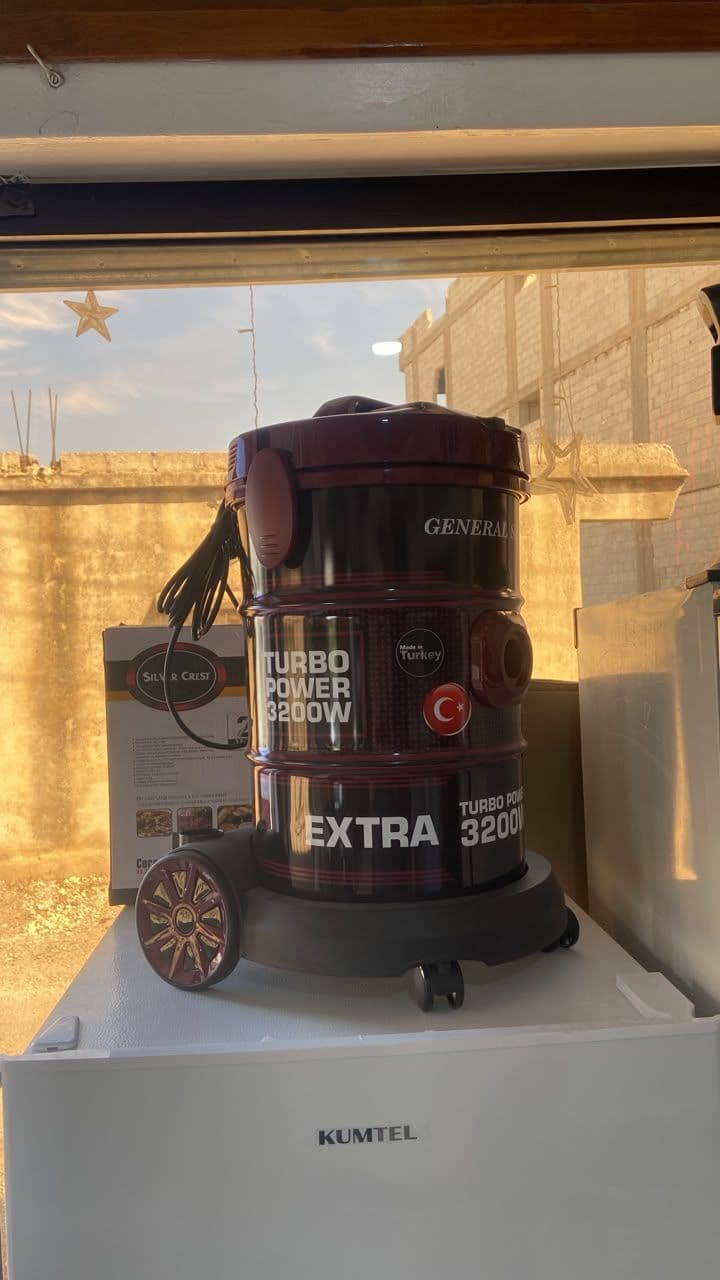 مكنسة كهربائية 3200W